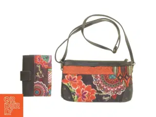 Desigual håndtaske og pung sæt fra Desigual (str. 26 og 15 cm)
