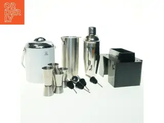 Cocktail shaker sæt og tilbehør (str. 24x9 cm)