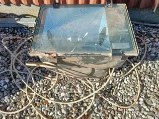 - - - Stor halogenlampe