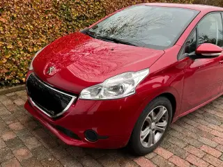 Peugeot 208 sælges