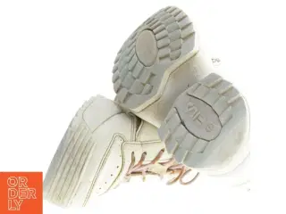 Sneakers fra Fila (str. 32)