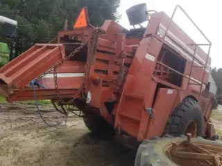 Hesston 4700 Brandskadet