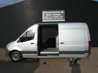 Mercedes-Benz Sprinter 316 2,1 CDI A2 H2 RWD 163HK Van Aut.