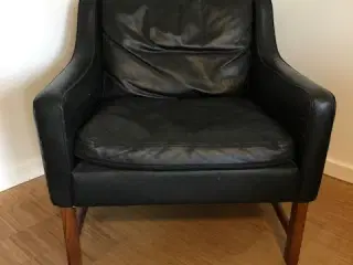 Sofa + lænestol i sort læder 