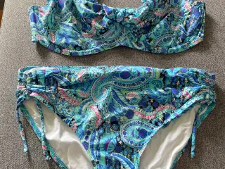 Flot Saltabad bikini i paisley mønster str. 80F 
