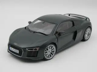 2016 Audi R8 V10 Plus Coupé 1:18 Dealer Edition