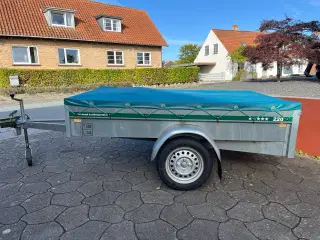 Canp Let Euro 220 trailer