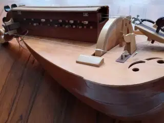 Drejelire aka Hurdy gurdy 
