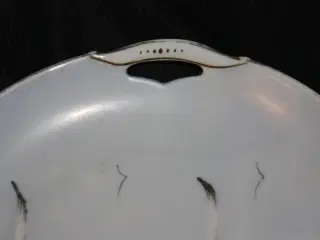 Porcelæns fad KPM Denmark med håndmalede måger 