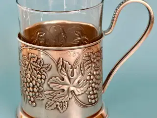 Tre vintage te glas med glasholdere fra USSR
