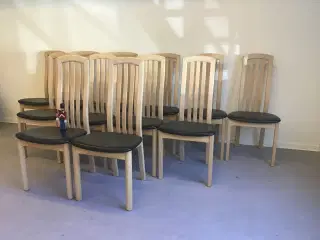 12 stkSpisebords stole i sæbebehandlet bøg.