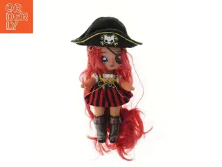 Piratdukke med rødt hår (str. 18 cm)