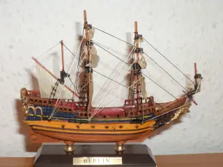 Sejlskib fra tipoldefars tid + stort sejlskib