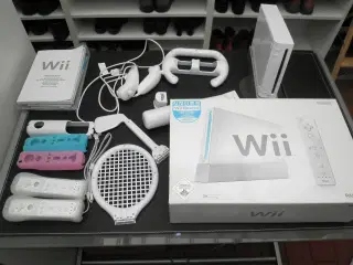 Nintendo Wii med diverse tilbehør