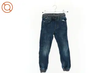 Jeans fra H&M (str. 122 cm)