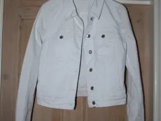 Hvid denimjakke fra Vero Moda i str. S Ny