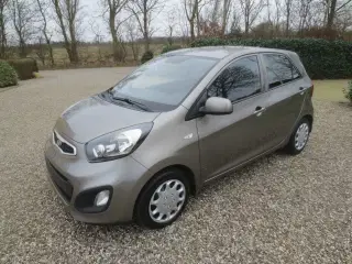 Kia Picanto 1.0 i År 2013. Nysynet. 