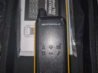 Motorola T82 Extreme Walkie Talkie