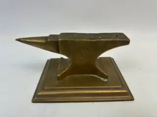 Vintage ambolt i messing