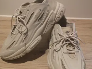 Gode Adidas sneakers, str. 44 2/3