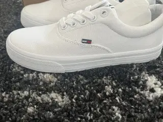 Classic Tommy jeans sneakers 
