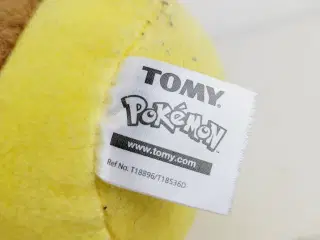 ⭐️- Pokemon Pikachu 2017