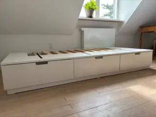 Ikea seng med 3 skuffer - model NORDLI