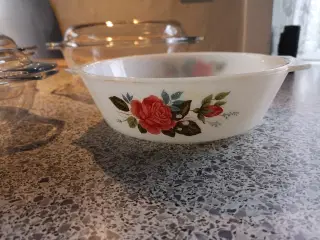 Pyrex ovenfaste gryder