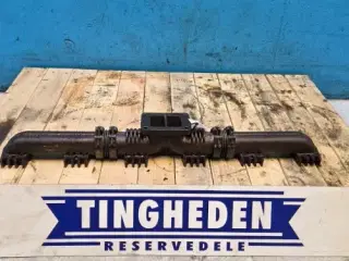 Case 9120 Udstødningsmanifold 504046508