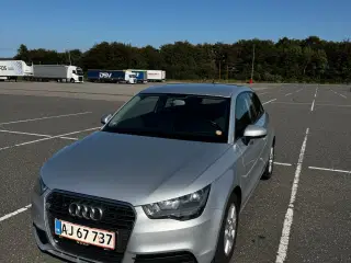 Audi A1 1,6 TDi 105 Attraction