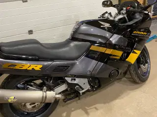 CBR 1000 