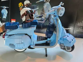 Lego 10298 Vespa 125