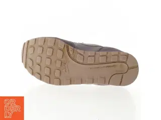 Grå sneakers fra Nike (str. 36,5)