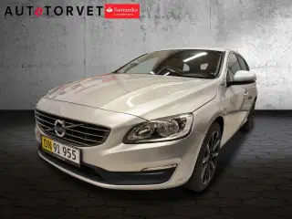 Volvo V60 2,4 D6 Plug-in Momentum aut. AWD Van