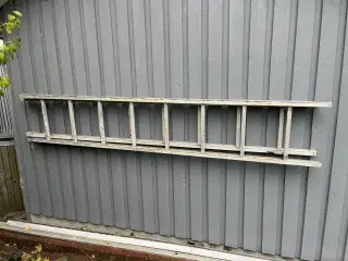 4 meters aluminiums stige plus 3,75 m aluskinne.