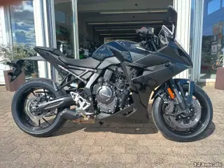 Suzuki GSX-8R