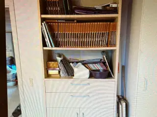 Høj flot reol