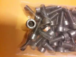 Umbraco 8mm x 25 mm