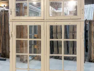 Velholdt palævindue m. 8-ruders vinduer