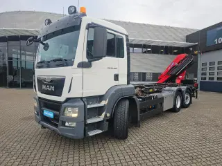 MAN TGS 26.400 6X2-4, Hejs-kran