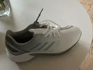 Adidas golfsko
