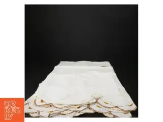 Broderet dug (str. 50 x 130 cm)