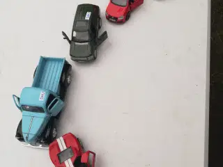 5 stk forskellige modeller metal biler