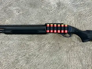 Remington 1100 Tactical halvautomat