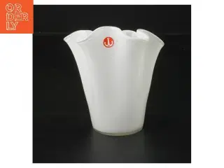 Små hvid vase fra Ai (str. 10x11 cm)