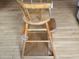 Høj stol  / stol-bord