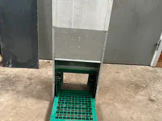Hønse foderautomat feed-o-matic