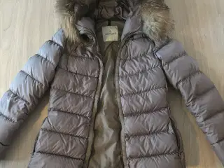 moncler jakke. Str XS (lille i størrelsen) 