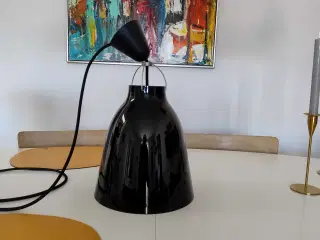 Designer lampe sælges