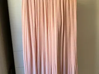 Smuk og ubrugt Vila rosa nederdel, str. 40